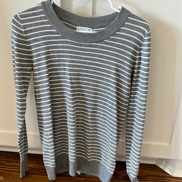 NWOT BRAND 18 grey and white strip xs sweater from stitch fix. Super cute - Picture 1 of 4